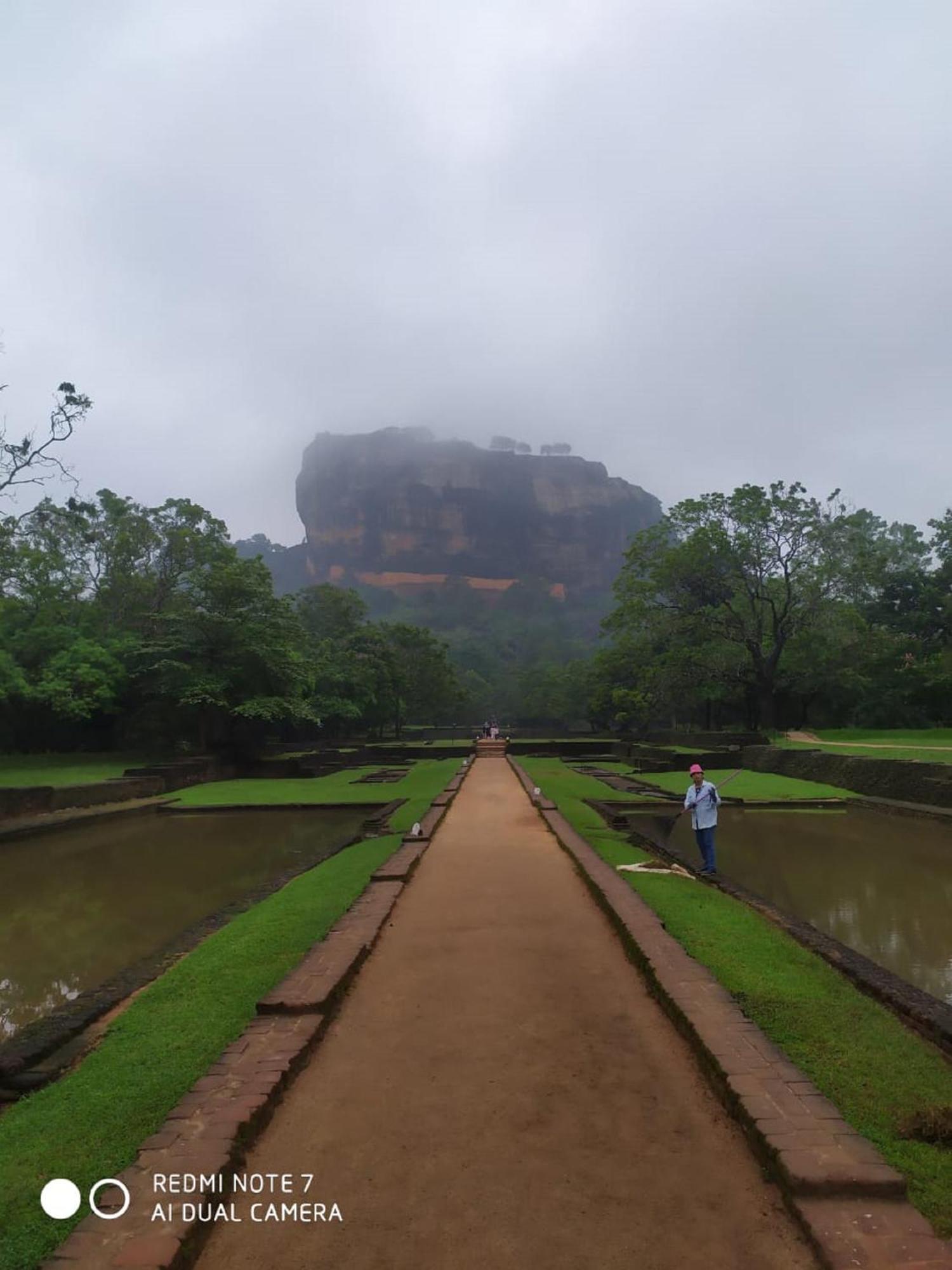 Winstar Homestay Sigiriya Esterno foto
